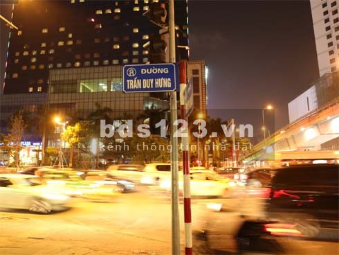 Bán nhà Trần Duy Hưng ngõ thông kinh doanh ô tô vào nhà dt 57m2, 5 tầng, giá 9,1 tỷ, lh 0978996965