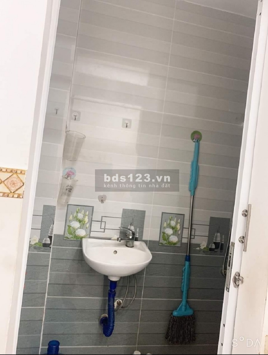 Bán nhà nguyên căn còn mới chính chủ Dương Bá Trạc, Quận 8, giá bán 4.68 tỷ, sổ sẵn