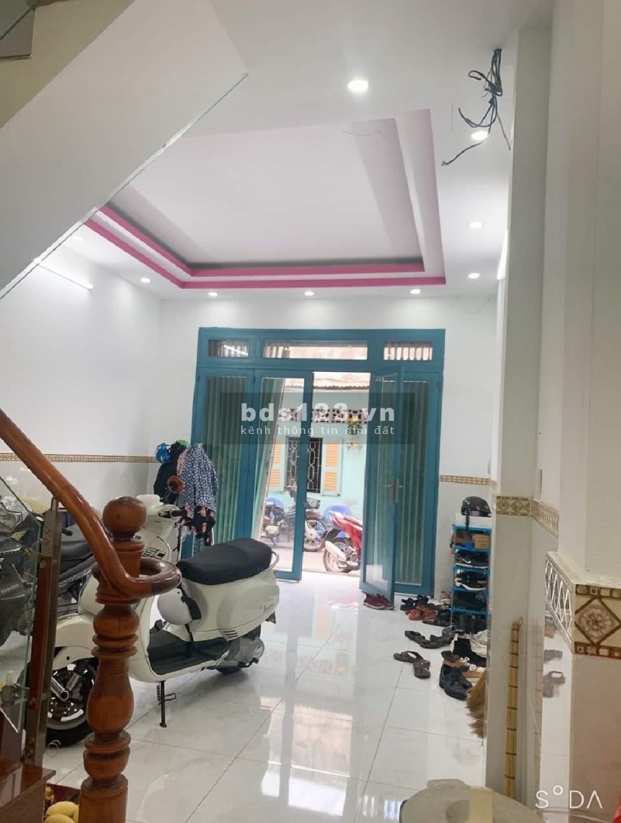 Bán nhà nguyên căn còn mới chính chủ Dương Bá Trạc, Quận 8, giá bán 4.68 tỷ, sổ sẵn
