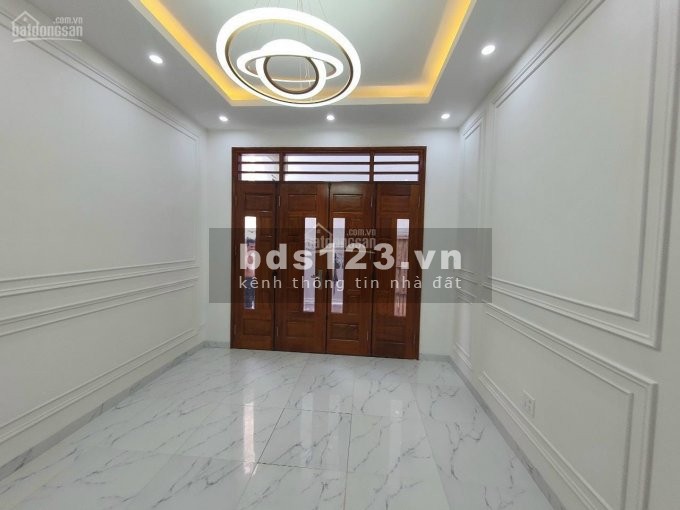 Bán nhà Vinhomes Xuân Đỉnh, kiến trúc hiện đại, dt 32m2, 5 tầng, mặt tiền 5m, giá 2.85 tỷ.