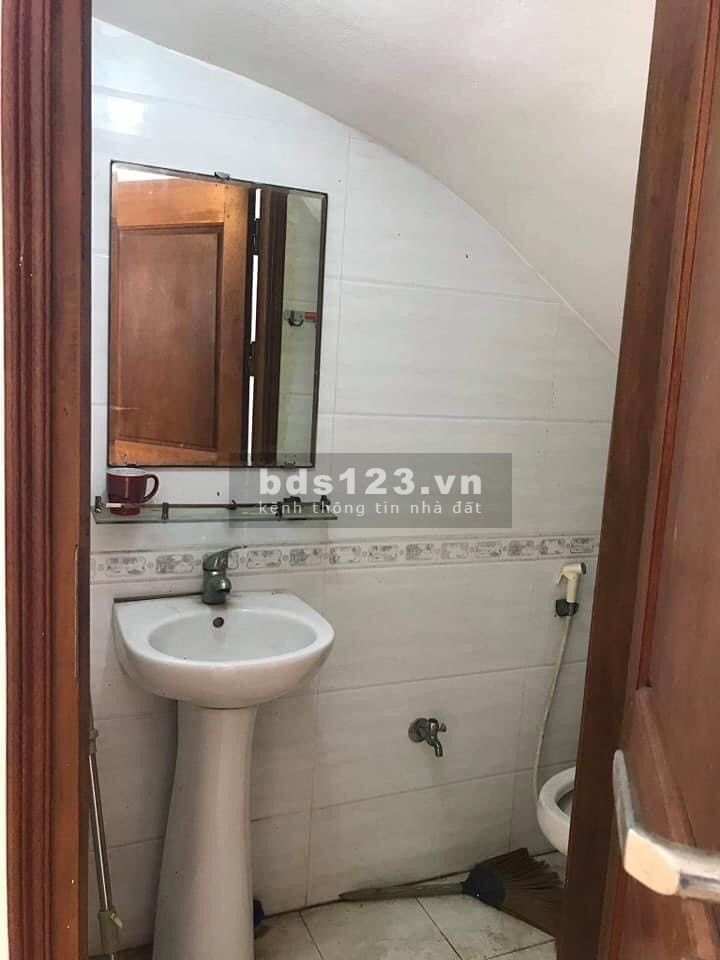 Nhà rẻ Mỹ Đình 2 mặt thoáng ở luôn diện tích 42m2 giá bán 2.5 tỷ, liên hệ 0962157266