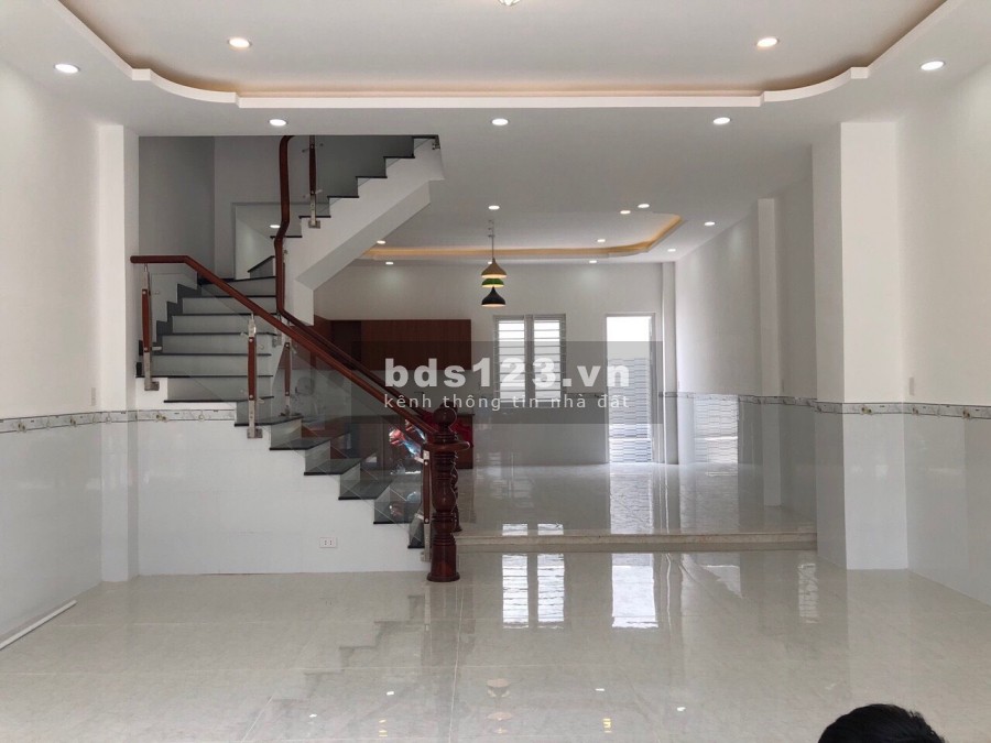 Nhà 1 trệt 2 lầu xây mới tại khu đô thị Five Star Eco City, dt 90m2, sổ hồng riêng