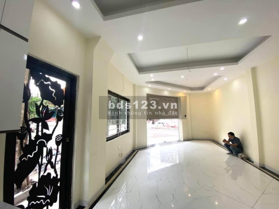 Bán nhà hố Đường Láng, trung tâm Đống Đa kd sầm uất, diện tích 36m2, 5 tầng, giá nhỉnh 3 tỷ