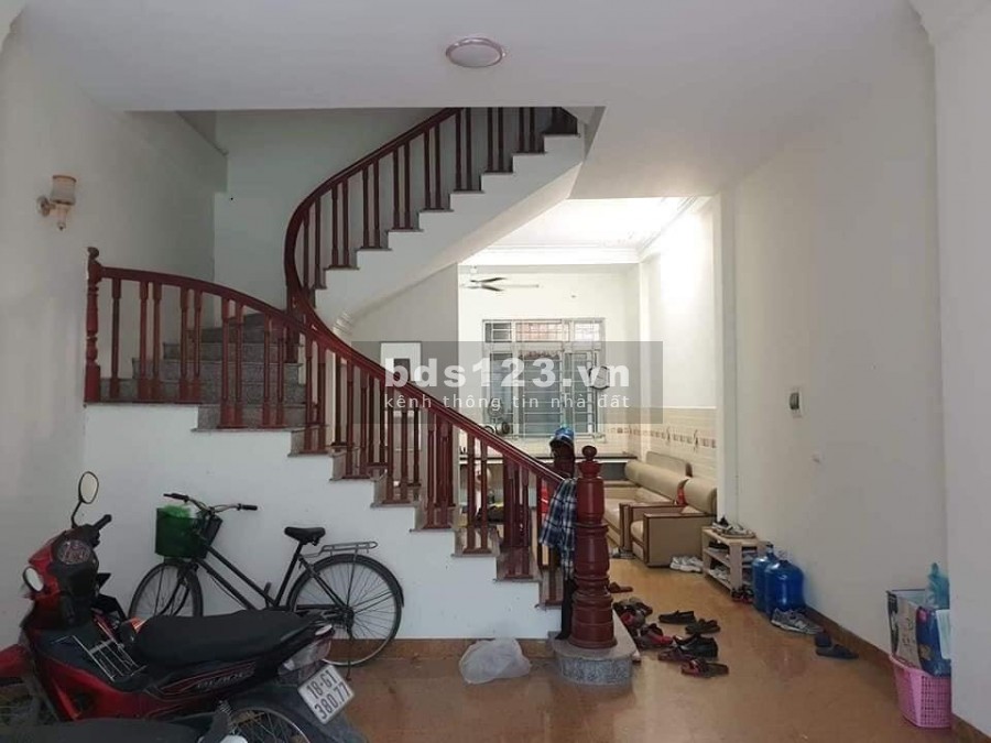 Cần bán nhà diện tích sử dụng 66m2, tại Kim Giáng, giá bán 4.1 tỷ, khu dân trí cao, đông đúc