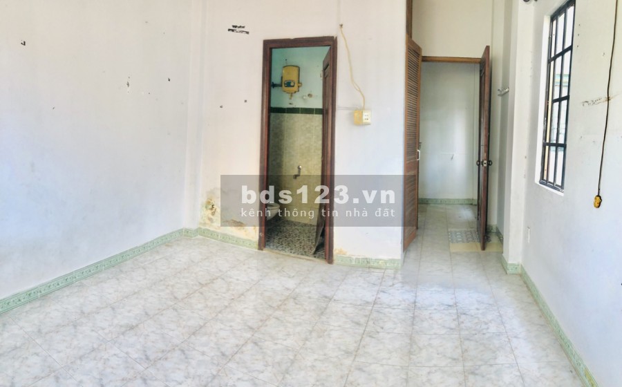 Cho thuê nhà MT Dương Quảng Hàm, P5, Gò Vấp, dt 3.7x17m, 1 trệt, 2 lầu, ST, giá 12 triệu/tháng