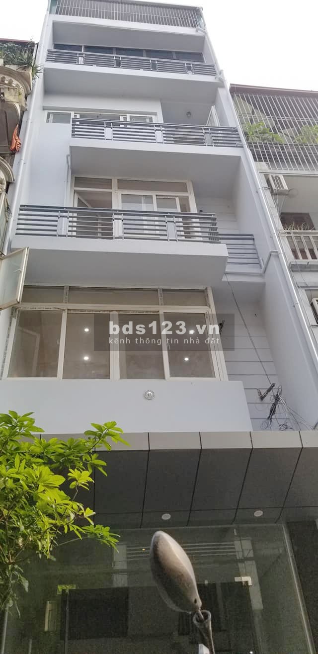Chính chủ bán gấp nhà mặt phố Thanh Xuân, Hà Nội, 2 mặt thoáng, dt 48m2, giá 5 tầng, giá 5.5 tỷ