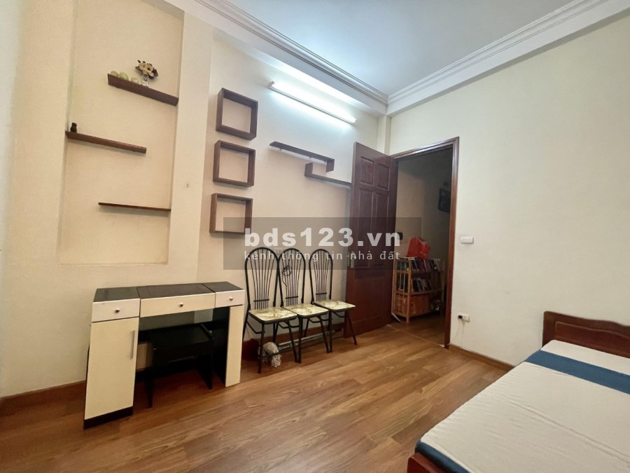 Chủ cần bán Bát Khối, Long Biên, dt 47m2, 4 tầng, tặng nội thất, phân lô ô tô giá nhỉnh 4 tỷ
