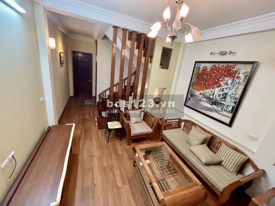 Chủ cần bán Bát Khối, Long Biên, dt 47m2, 4 tầng, tặng nội thất, phân lô ô tô giá nhỉnh 4 tỷ