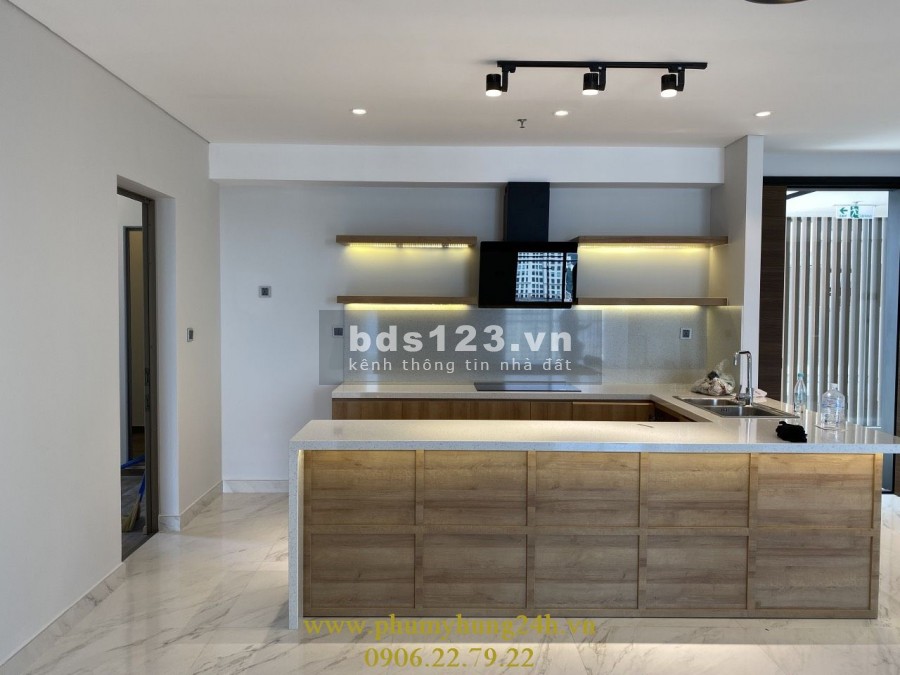Bán căn hộ chính chủ Midtown 3 phòng ngủ dt 135m2, view sông giá 9 tỷ lh 0906227922