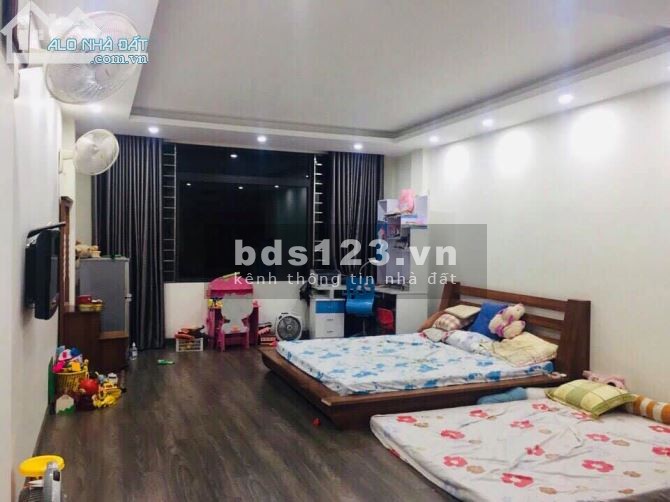 Bán Nhà Siêu Đẹp ở Vũ Trọng Phụng diện tích 40m2 nhà 5 tầng đúc giá bán 4.5 tỷ‬