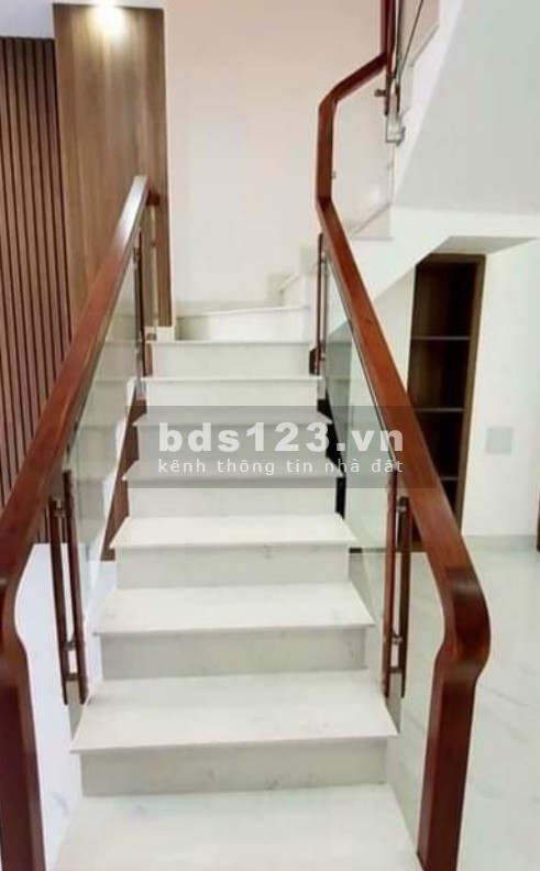 Bán nhà hẻm 3 Thành Thái, Q10, 135m2, Chỉ 4.3 Tỷ sát Đại học Hoa Sen