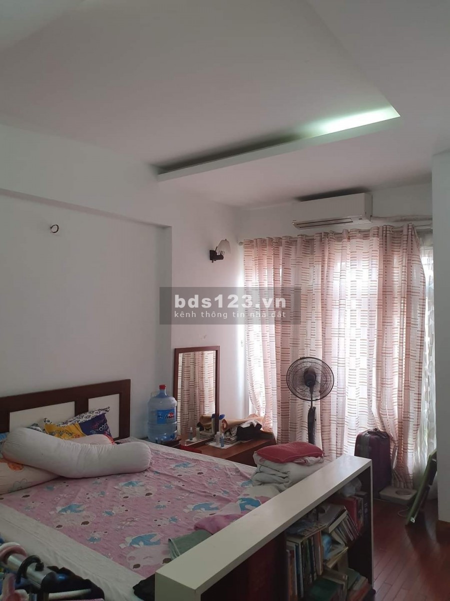 Kinh doanh, cho thuê văn phòng rất tiện, nhà rộng 78m2 mặt tiền 4.5m, Kim Mã, Ba Đình