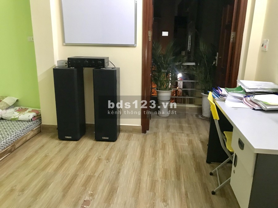Bán nhà Trần Hữu Dực, nhà to, ở sướng, lô góc, vị trí đắc địa, view thoáng, giá rẻ.