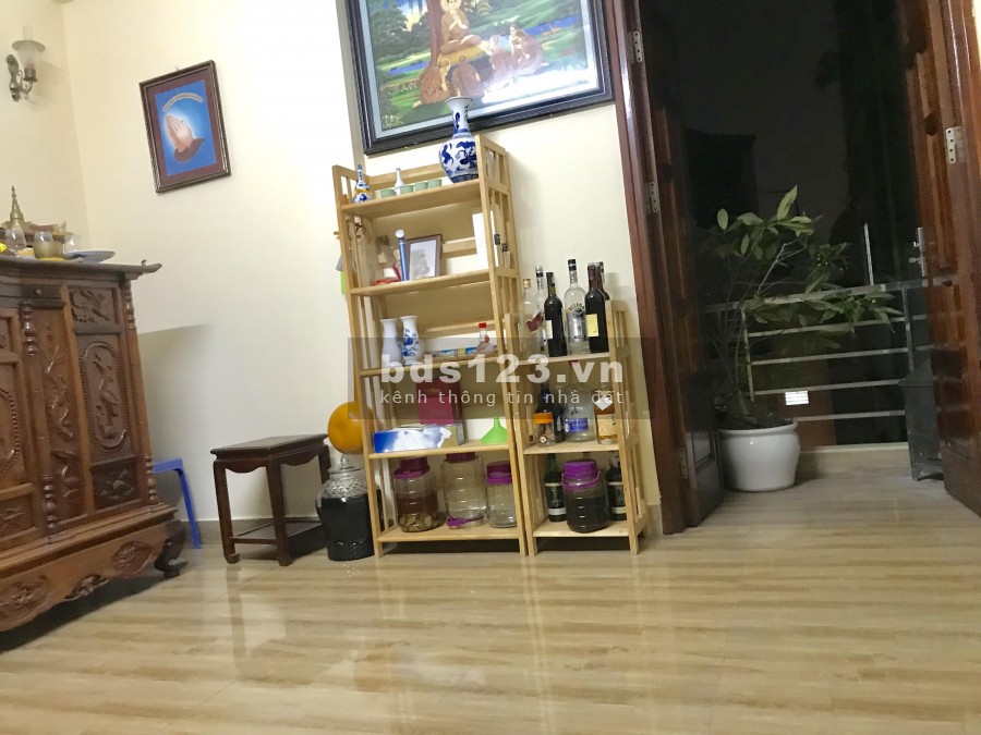 Bán nhà Trần Hữu Dực, nhà to, ở sướng, lô góc, vị trí đắc địa, view thoáng, giá rẻ.