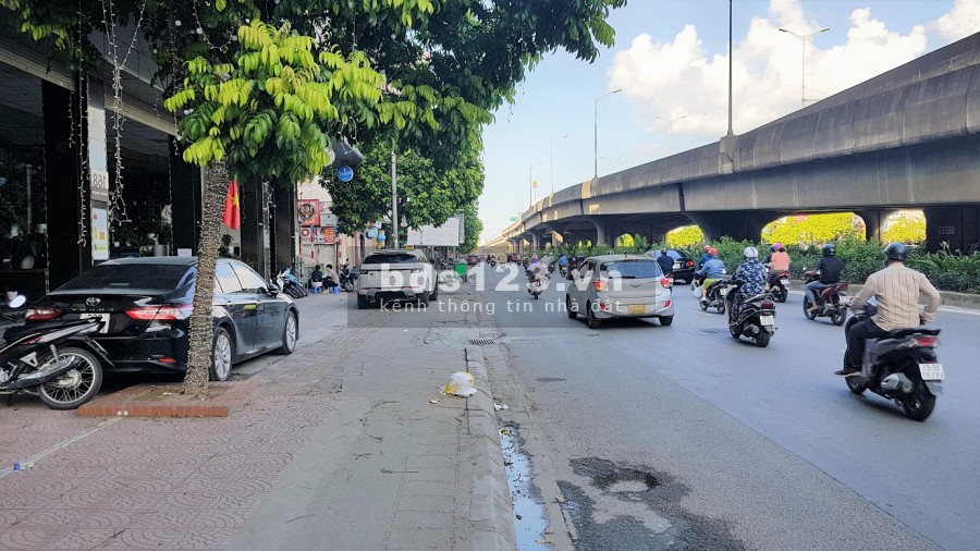 Bán nhà phố Khuất Duy Tiến Quận Thanh Xuân. Vỉa hè, ô tô, dt 110m2 9 tầng, mt. 7.2m giá 35 tỷ
