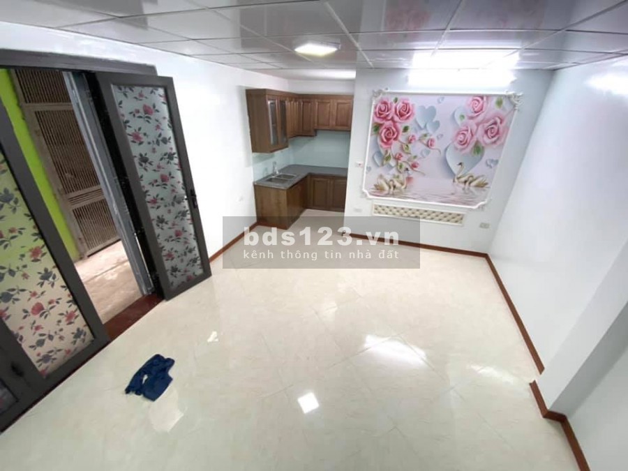 Bán nhà ngõ sạch ba gác chạy, Thanh Lân Quận Hoàng Mai dt 30m2 giá bán 1.9 tỷ