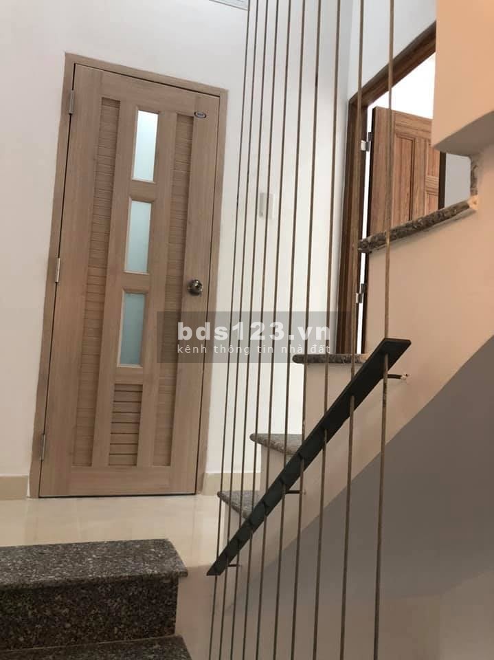 Phú Nhuận Thích Quảng Đức 5 Tầng dt 24m2 giá 4.95 Tỷ hẻm xe hơi thông vị trí đẹp: 0969476617