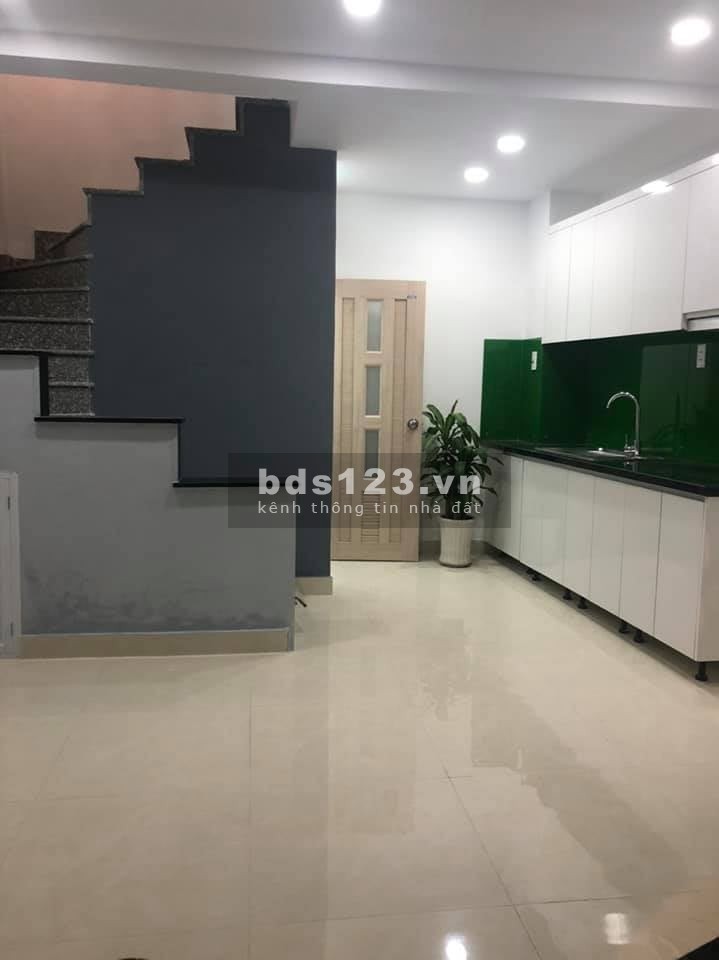 Phú Nhuận Thích Quảng Đức 5 Tầng dt 24m2 giá 4.95 Tỷ hẻm xe hơi thông vị trí đẹp: 0969476617