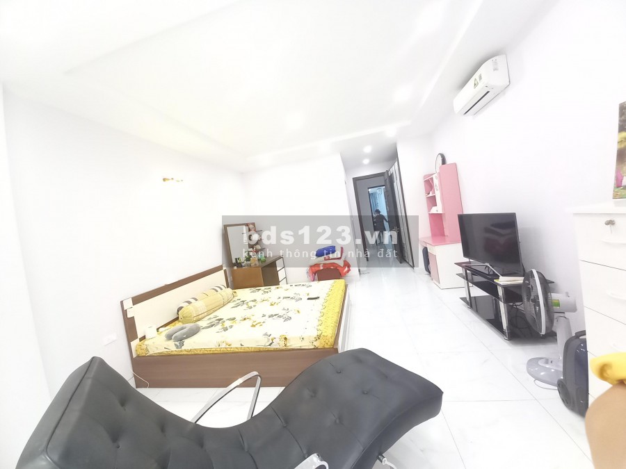 Nhà nguyên căn vườn Tổng Cục 5 Tân Triều, nội thất hoàn thiện đẳng cấp, sổ đẹp