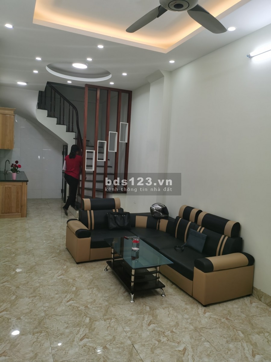 Nhà Siêu rẻ Siêu Đẹp phố Nguyễn Trãi dt 32m2, 4 tầng, ô tô đỗ giá bán 2.99 tỷ