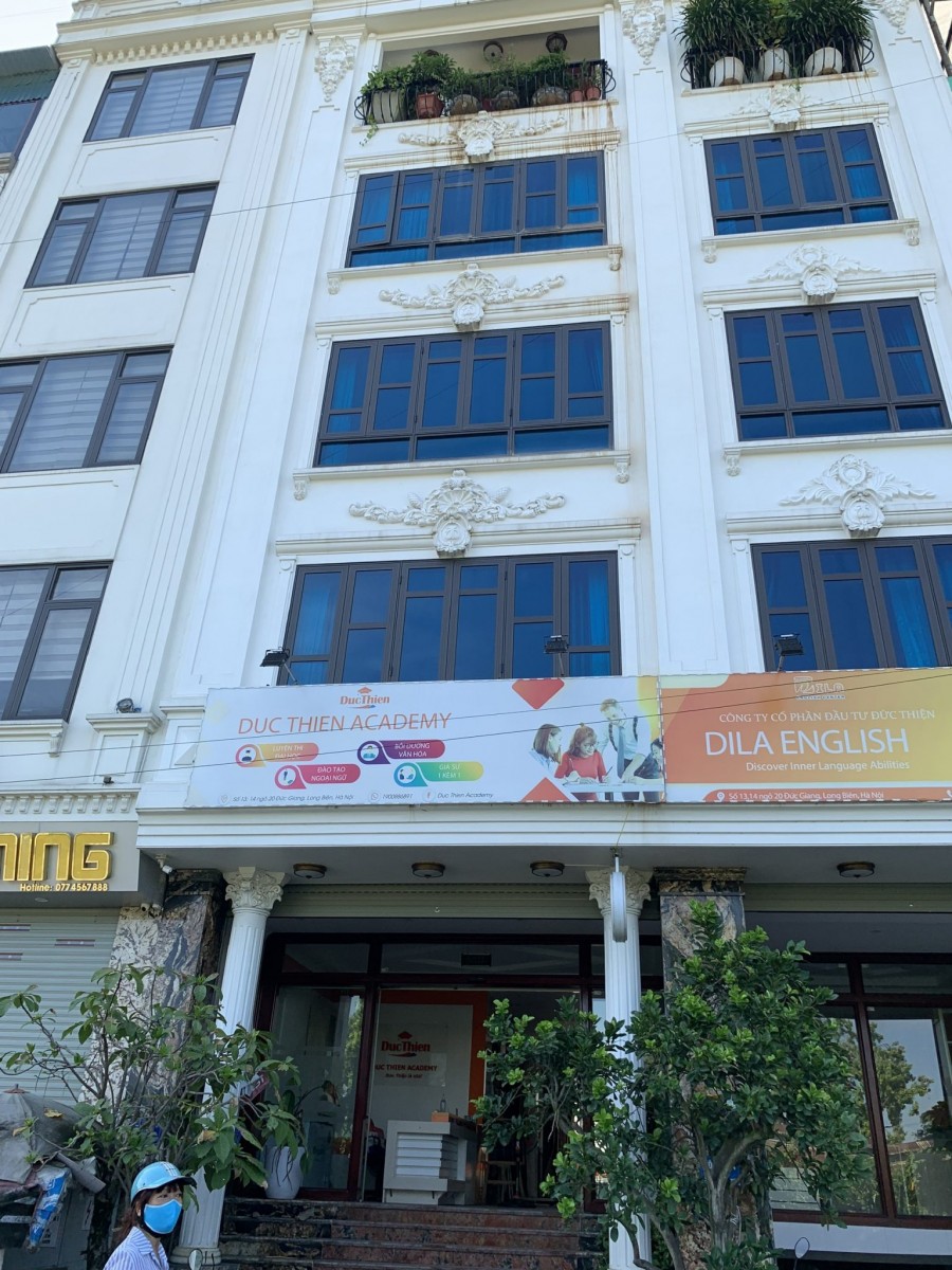 Cho thuê nhà số 13+14 DG2 phố Đức Giang, Long Biên, MB 130m2, mặt tiền 9m, đường lớn