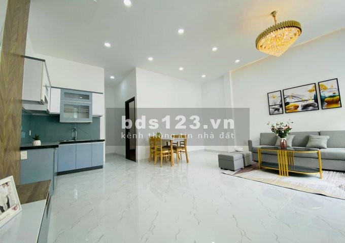 Chính chủ cần bán nhà nhỏ sau sân banh mini còn mới, kết cầu 1 trệt, 1 lầu, còn mới