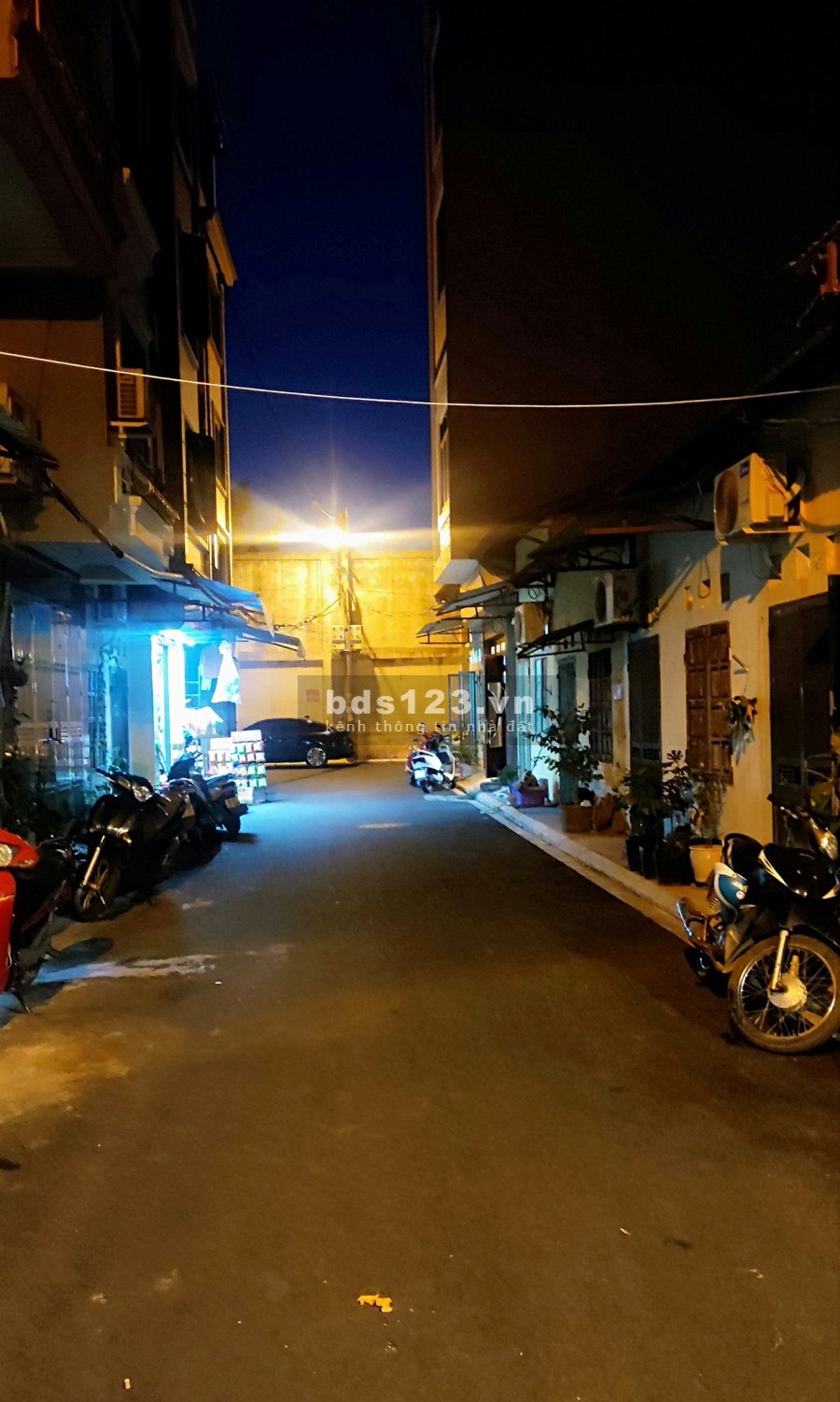 Bán nhà cấp 4 ô to vùng quanh Phúc Đồng, Long Biên, dt 43m2, mt 4m, giá bán 3.6 tỷ, sổ sẵn
