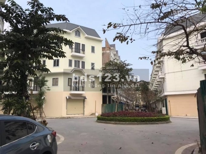 Bảng Hàng Ngoại Giao Lk Khu D Nam Cường 100m2 hướng DN chỉ 68tr/m2.