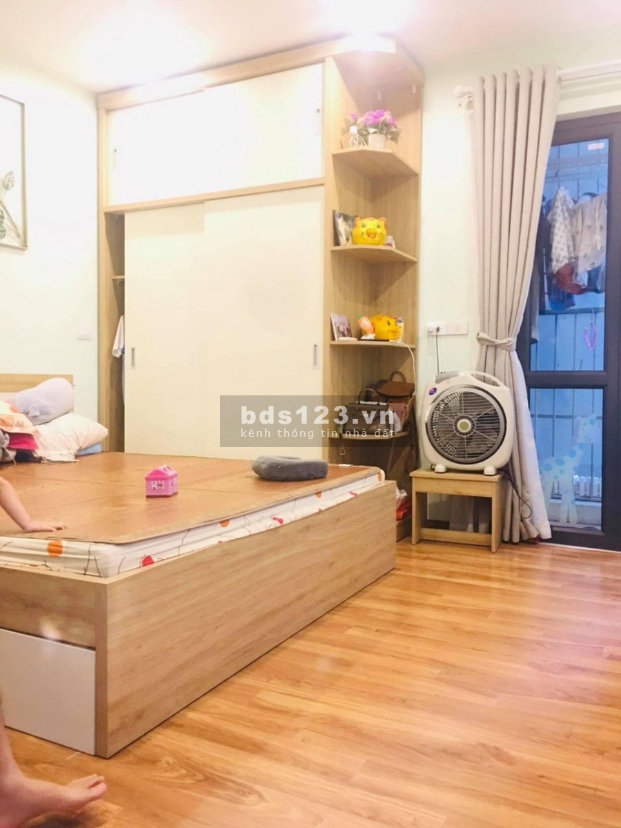 Bán nhà Hoàng Diệu,Ba Đình gần Lăng Bác, Gần phố DT30m2, nhà 5 tầng giá 3.8 tỷ