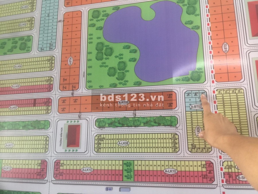 Cần bán đất biệt thự tại new city phố nối diện tích:210m2 ( 2 mặt tiền ) lh: 0359859274