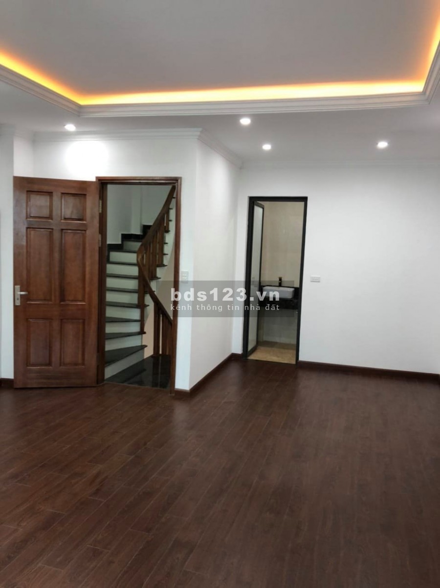 Bán nhà mặt phố quận Cầu Giấy diện tích sử dụng 90m2 mt 4m kinh doanh giá 15.6 tỷ Lh 0386380199