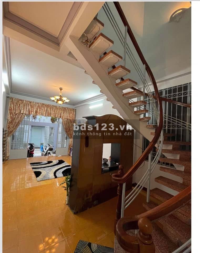 Bán nhà diện tích lớn đường Nguyễn Trọng Tuyển, 105.8m2 (4 x 22m - nở hậu 7m), 2 tầng, giá 10.3 tỷ.