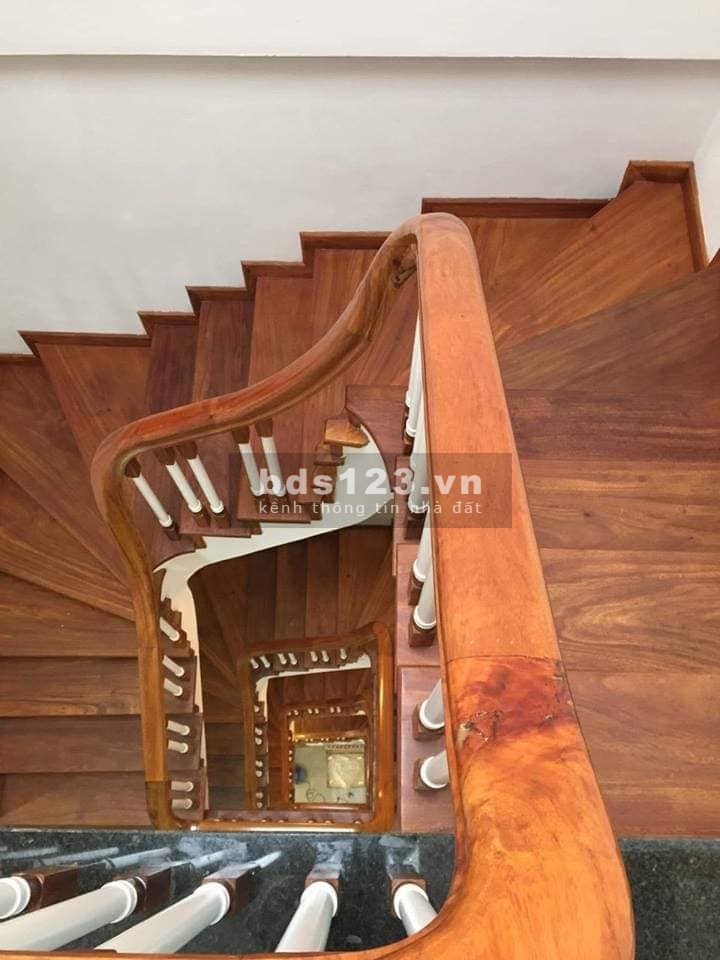 Bán nhà phố Bạch Mai Hai Bà Trưng 5 tầng kinh doanh tốt giá nhỉnh 3 tỷ rẻ nhất khu vực