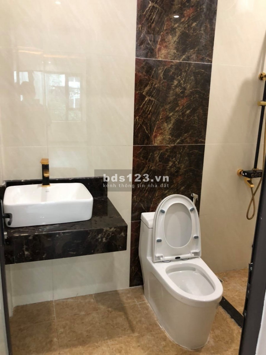 Bán nhà mặt phố quận Cầu Giấy diện tích sử dụng 90m2 mt 4m kinh doanh giá 15.6 tỷ Lh 0386380199