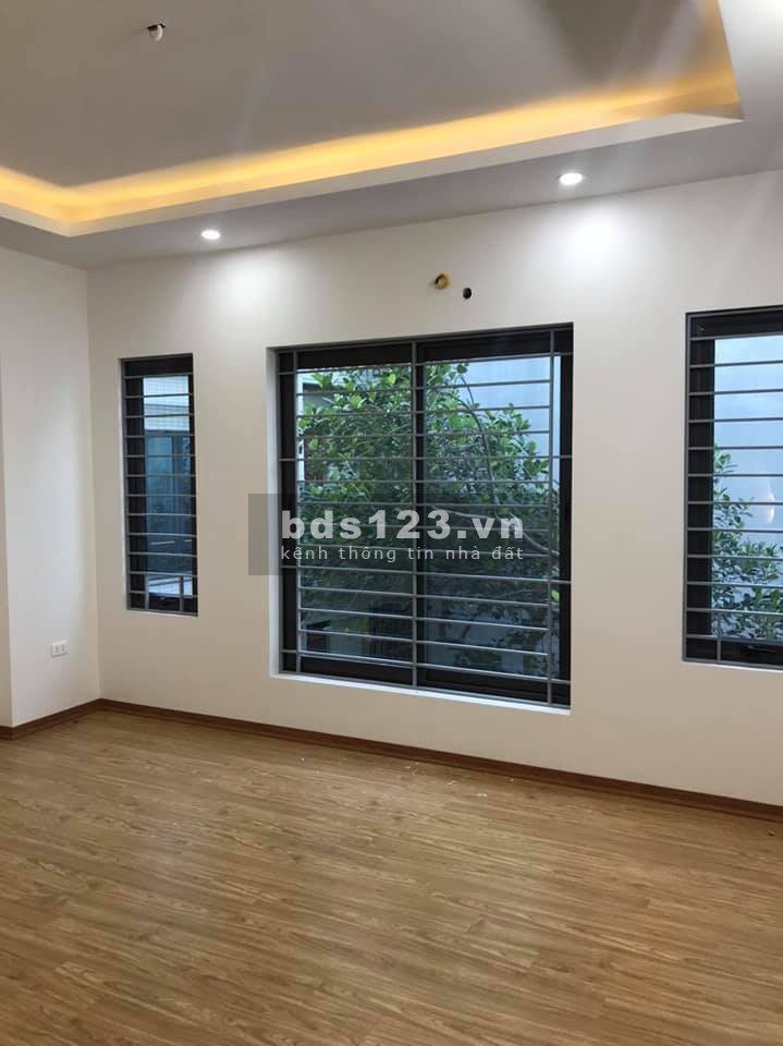 Bán nhà Vũ Trọng Phụng dân xây chắc chắn còn mới 2 mặt thoáng diện tích 52m2 giá 5.5 tỷ