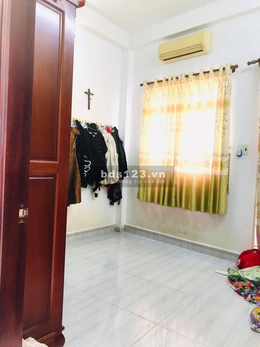 Nhà mới 3 tầng hiện đại gần trường trung học Phạm Văn Hai giá bán 6 tỷ, vị trí đẹp
