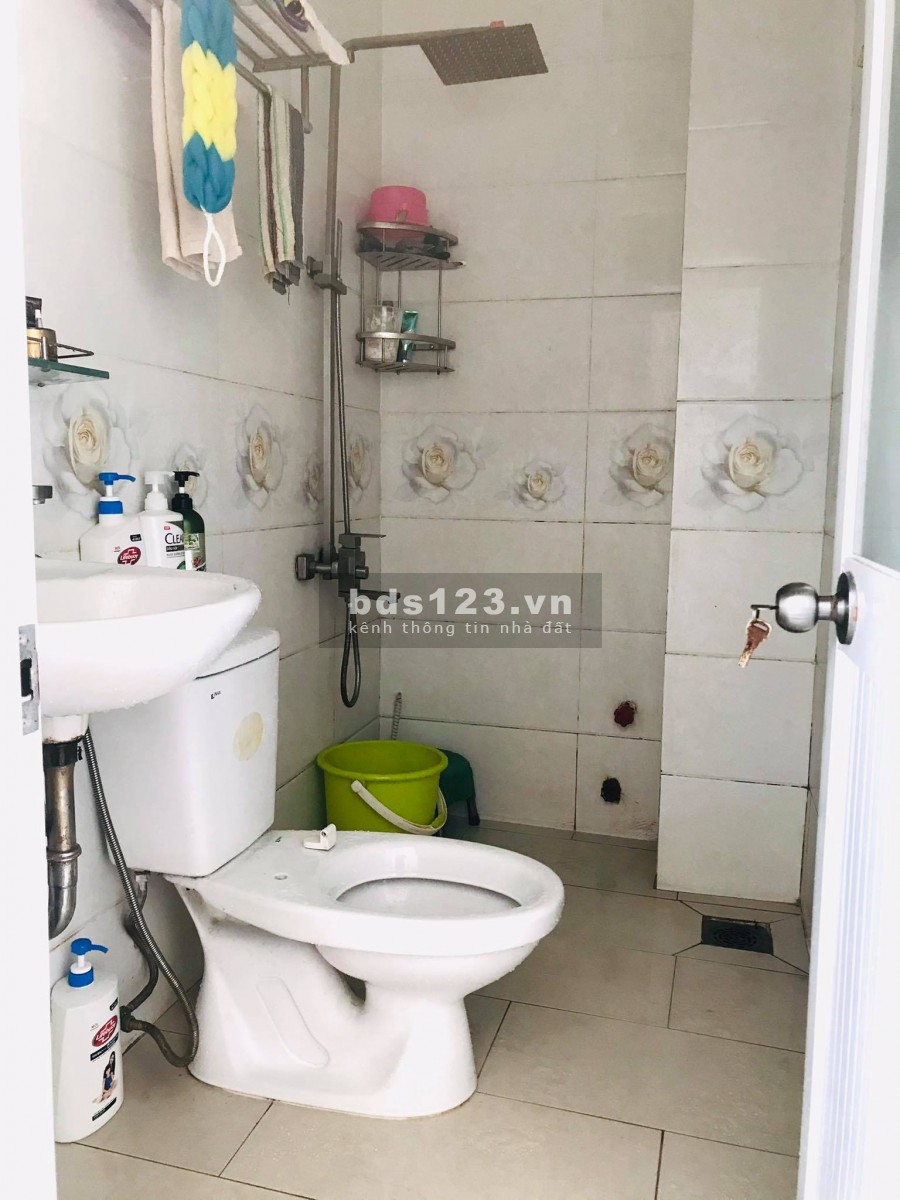 Nhà mới 3 tầng hiện đại gần trường trung học Phạm Văn Hai giá bán 6 tỷ, vị trí đẹp
