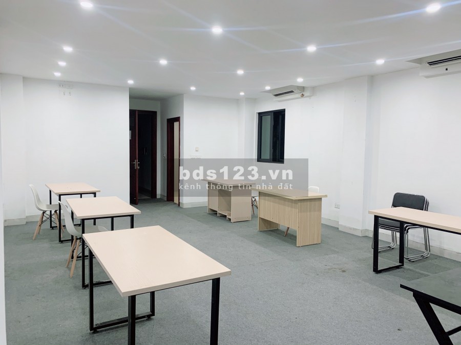 Cho thuê văn phòng 60m2 tại Phùng Chí Kiên-Cầu Giấy, hỗ trợ dịch giảm ngay 30%