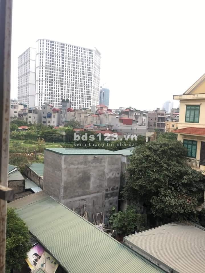 Bán nhà nguyên căn nằm tại 322 Mỹ Đình diện tích sử dụng 37m2 giá 2,6 tỷ, ô tô kế nhà