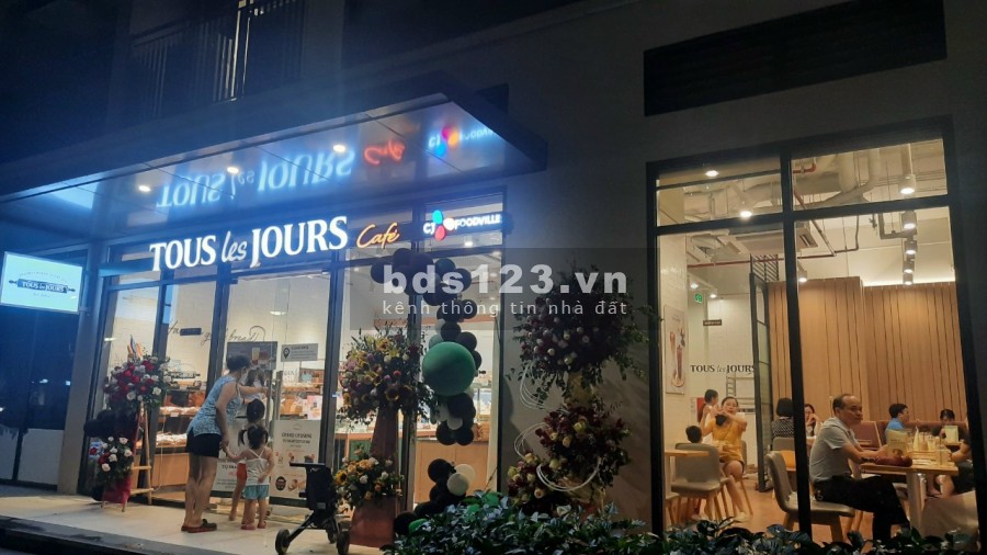 Bán gấp căn Shophouse diện tích sử dụng 230m2, 2 cửa ra vào, mặt tiền 16m, giá chỉ 85tr/m2
