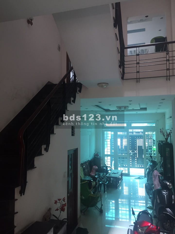 Bán nhà hẻm xe hơi đường số 28, phường 6, Gò Vấp, dt 82m2, 4 tầng, giá chỉ 9.6 tỷ