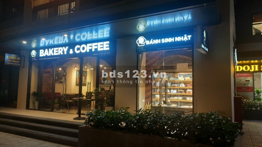 Bán gấp căn Shophouse diện tích sử dụng 230m2, 2 cửa ra vào, mặt tiền 16m, giá chỉ 85tr/m2