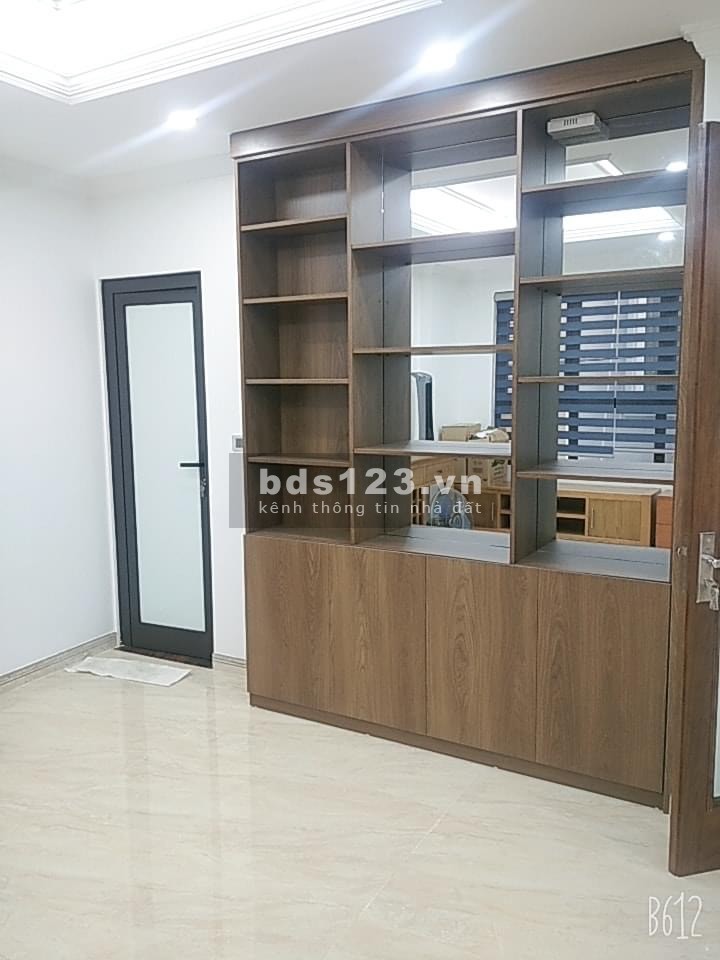 Bán Nhà Phùng Chí Kiên lô hai mặt góc 7 tầng thang máy vỉa hè 3 ô tô tránh giá 14.2 tỷ