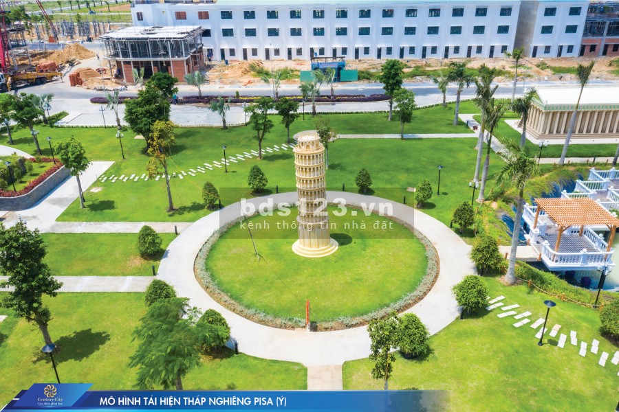 Chính chủ bán gấp lô đất nền 100m2 đối diện công viên dự án Century mặt tiền đường 769