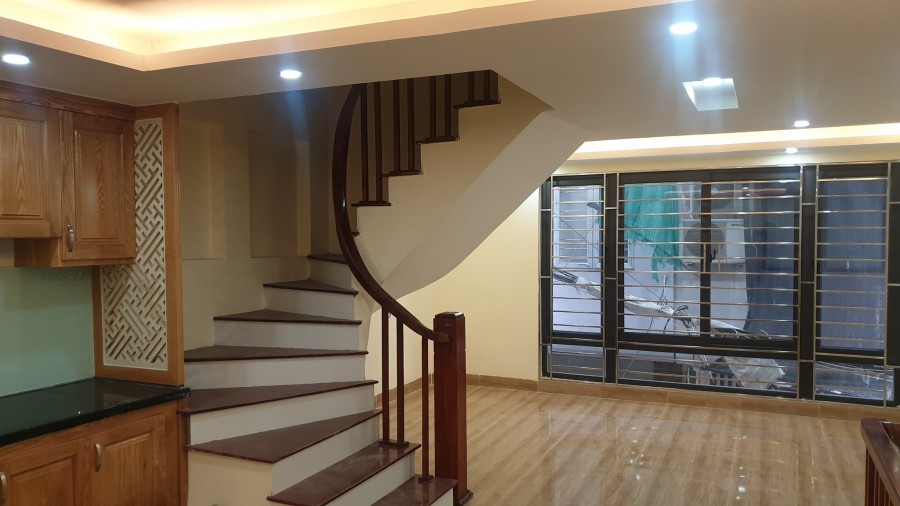 Nhỉnh 3 tỷ, nhà gần Ngã Tư Sở, Đống Đa, Thanh Xuân, 36m2 x 5T, MT 4m. LH 0966456918.