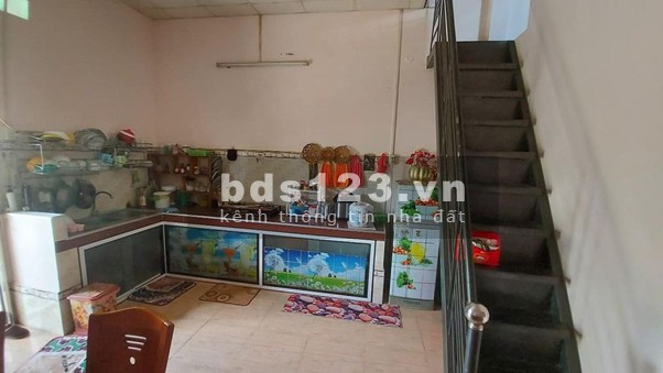 Bán nhà mặt tiền Quận 1, ngang 5m, ngay ngã 4 sầm uất, liên hệ xem ngay 0799149230