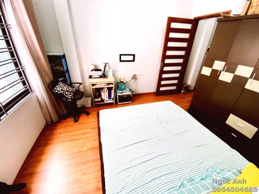 Hiếm! Bán nhà Chùa Bộc, kinh doanh nở hậu khu ô tô, diện tích 65m2, giá bán 5.9 tỷ