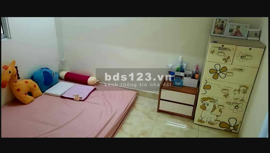 Tôi muốn bán nhà diện tích sử dụng 51m2, 2 tầng, Trường Chinh, Quận Tân Phú, sổ sẵn