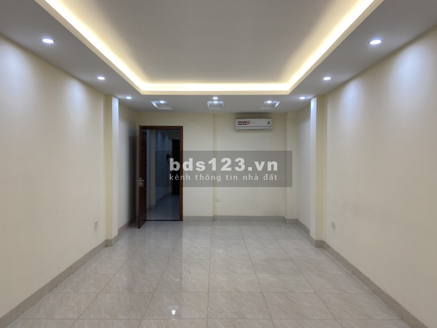 Cho thuê văn phòng 30m2 tại tầng 3 số 141 Hoàng Văn Thái, Khương Trung, Thanh Xuân giá 6tr5