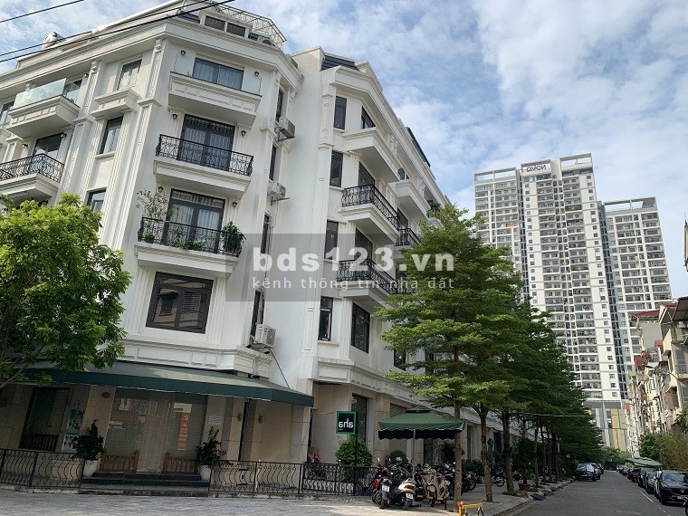 Bán CCMN Xuân La kinh doanh khủng 150 triệu/tháng gara thang máy dt 210m2, 8 tầng giá 37 tỷ